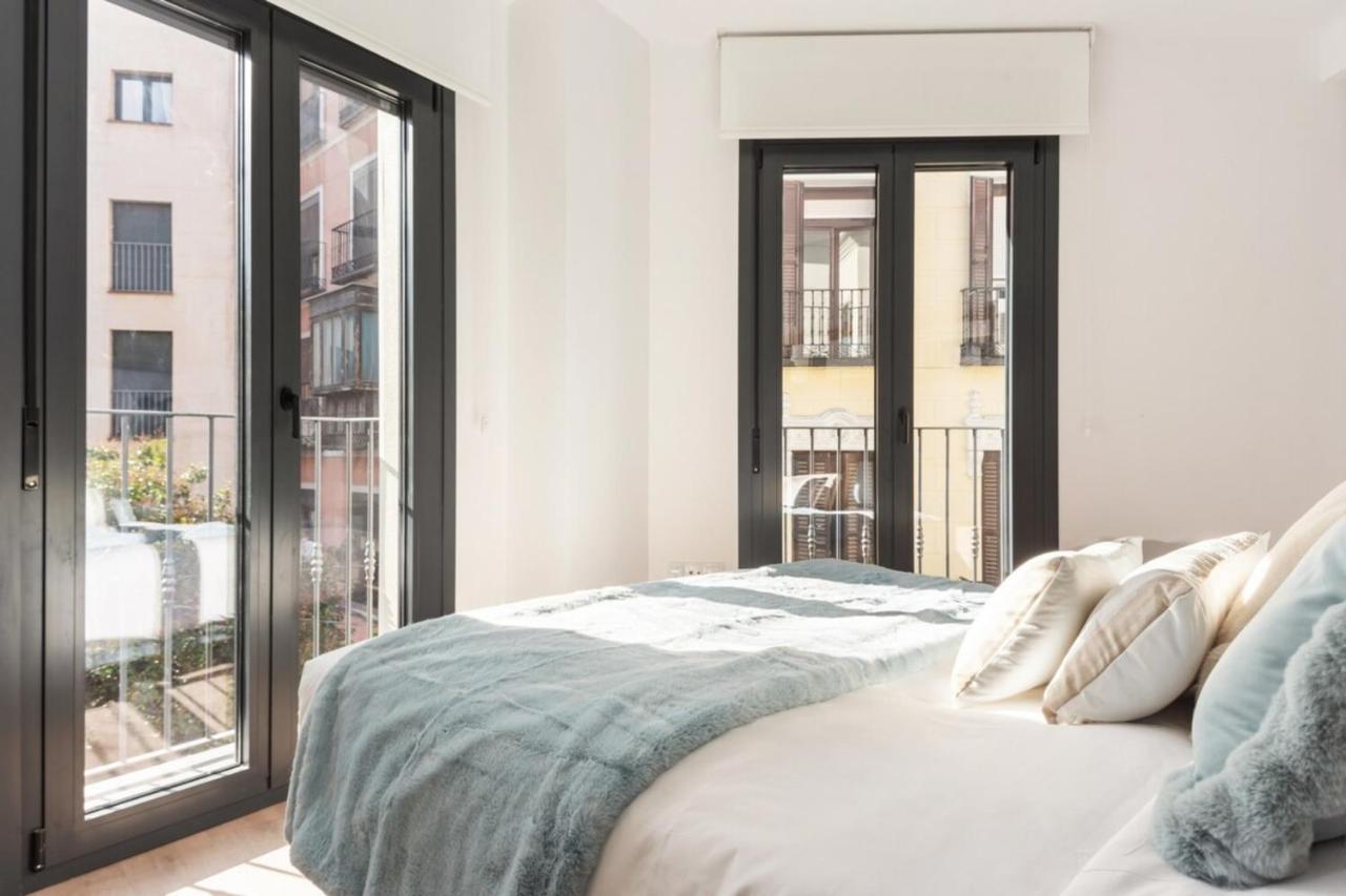 Incredible Design 2 Bedroom Apartment In Centro Madrid Esterno foto
