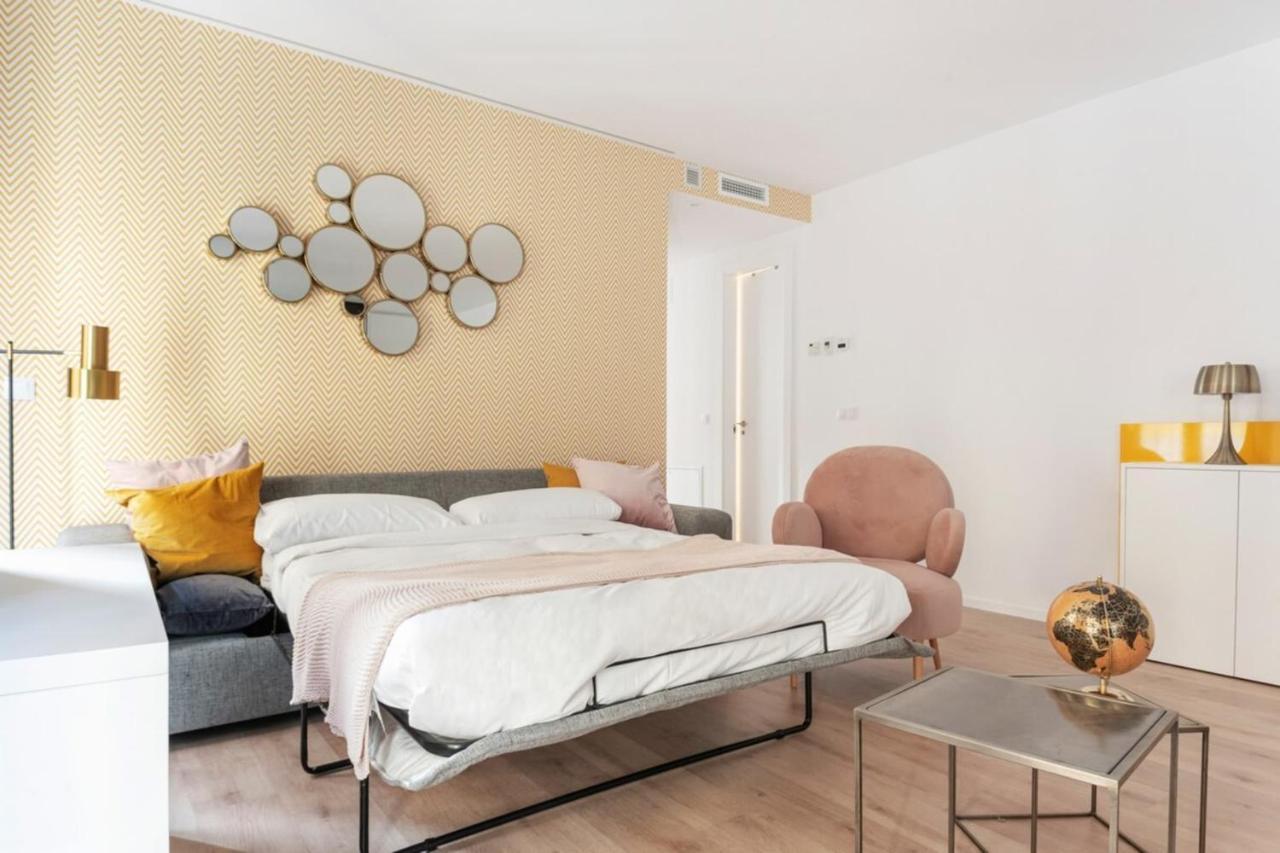 Incredible Design 2 Bedroom Apartment In Centro Madrid Esterno foto